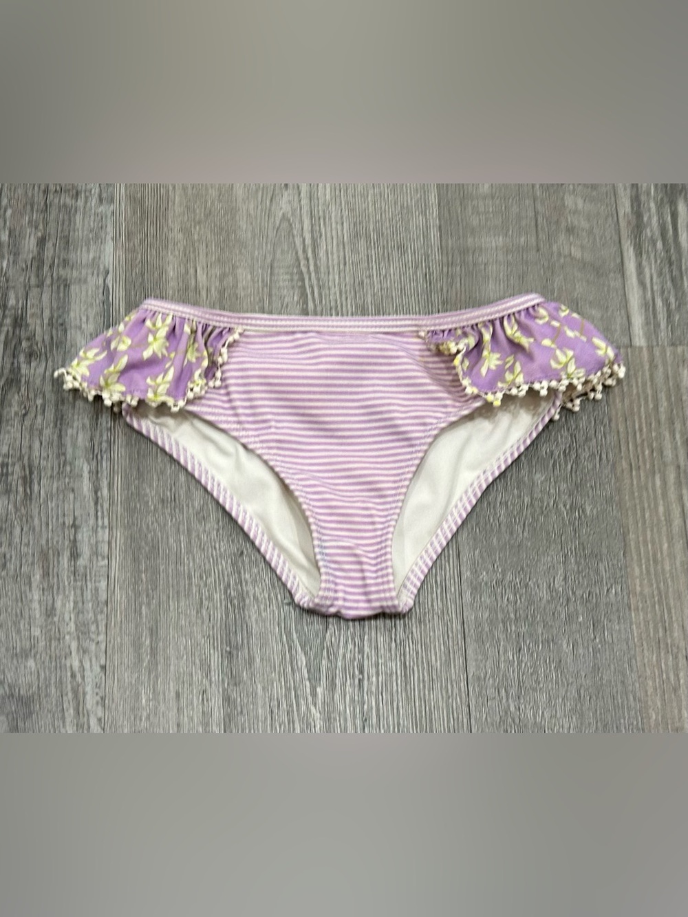Kimi & Li Ruffle Bikini - Picture 2 of 6
